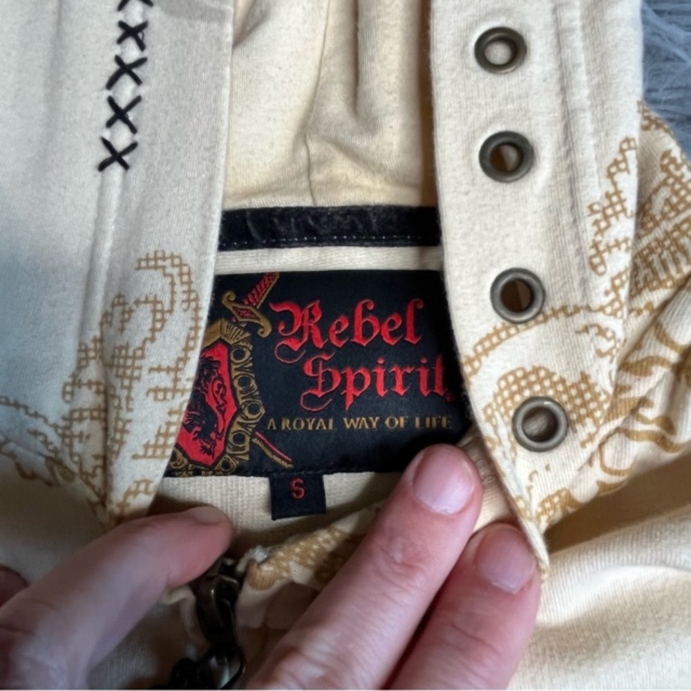 Rebel Spirit Hoodie Jacket Womens Small Studs
Swords Pockets Hood Velvet Skull - Picture 3 of 6